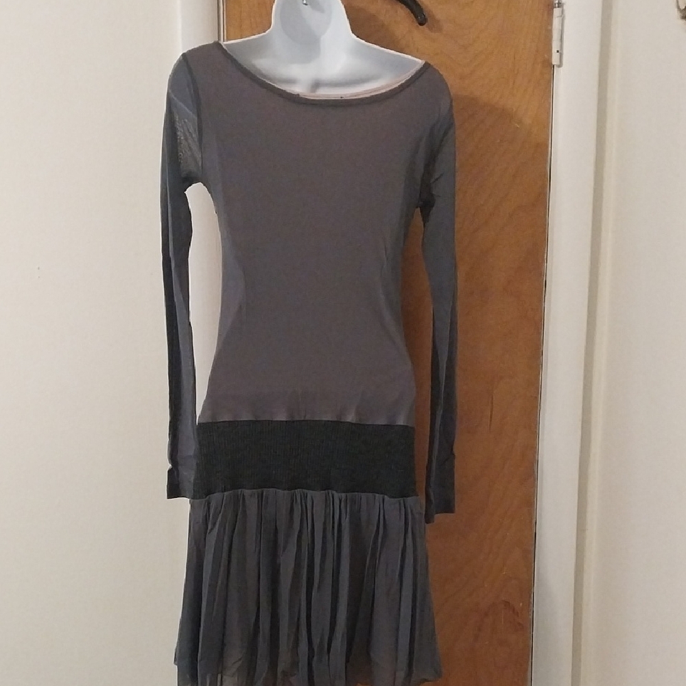 Euro Mesh Graphic Dress - Picture 7 of 10